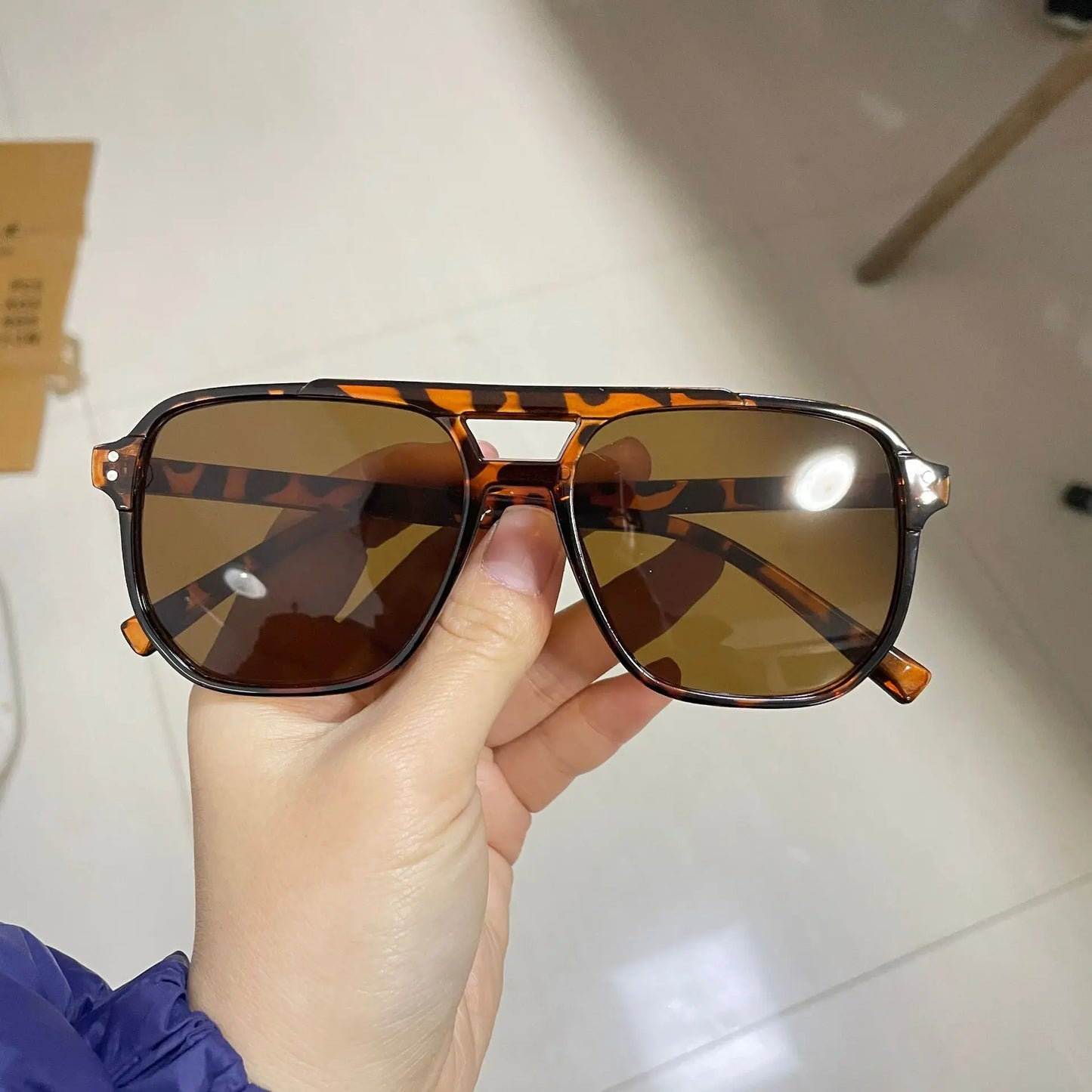 luxe retro - vintage oversized sunglass